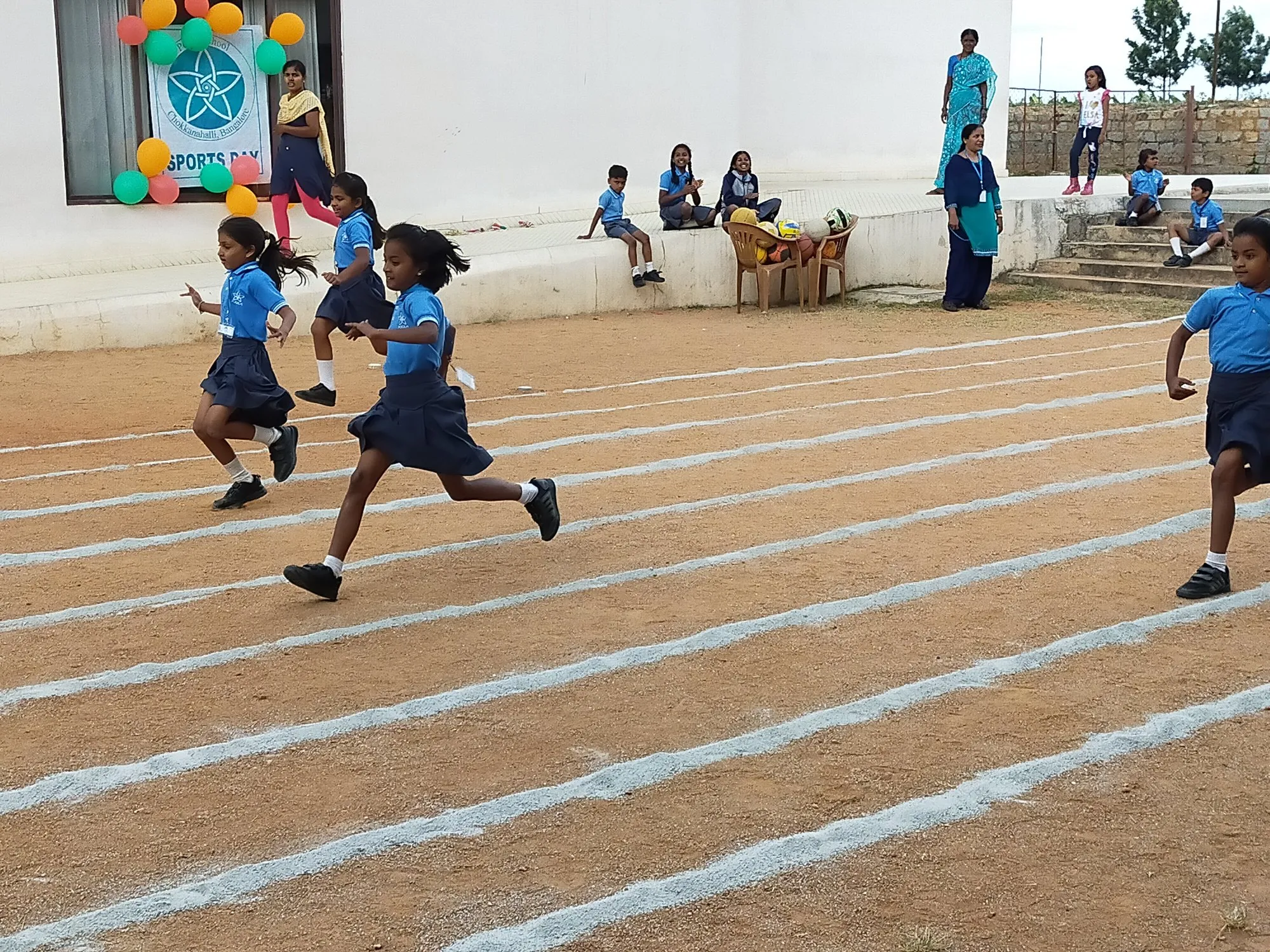 A sprint race on the school sports day